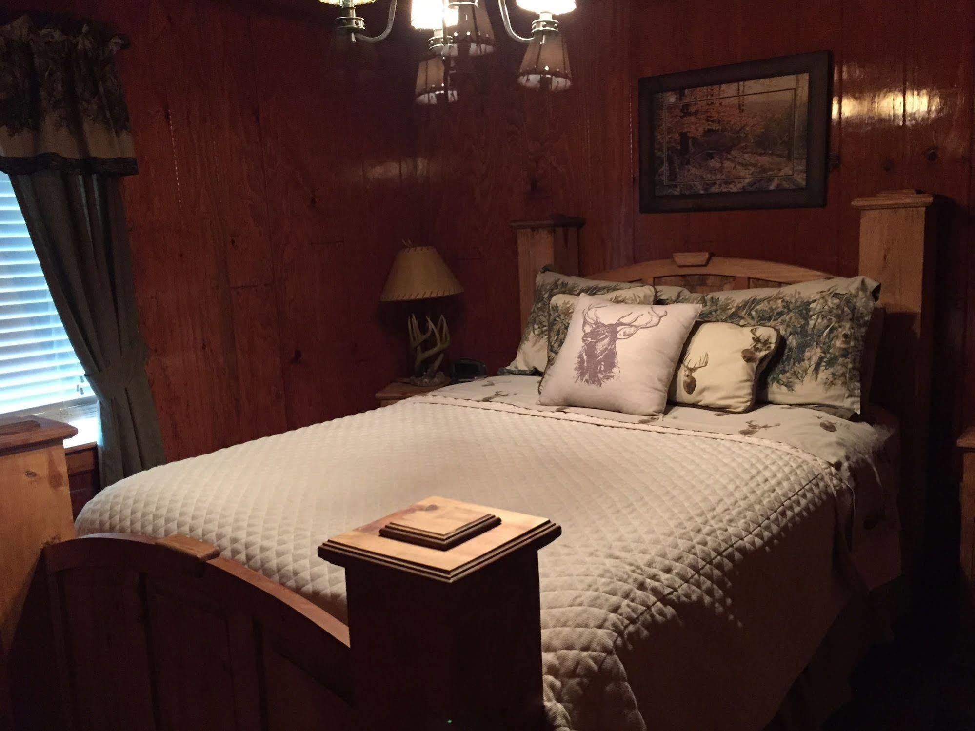 Whip Or Wheel Cabins Holdenville エクステリア 写真